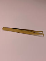 Slim volume boot tweezer